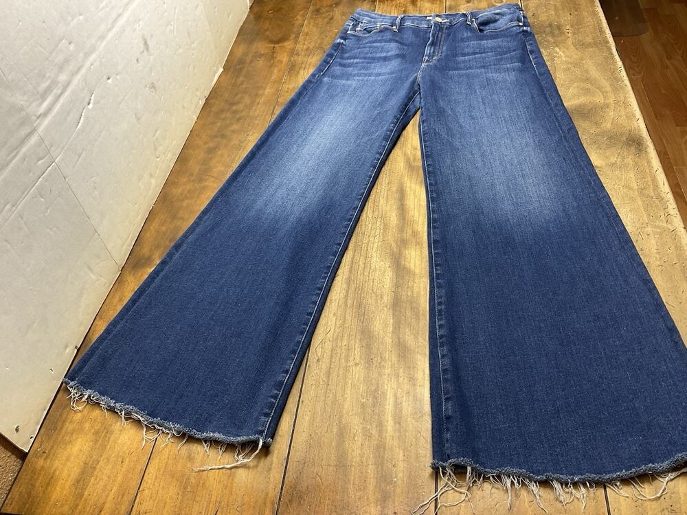 Mother The Roller Fray Balls Of Yarn Wide Leg Jeans Blue Raw Hem Size 32